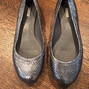 Vera Wang Flat, Faux Snakeskin, Sz 9